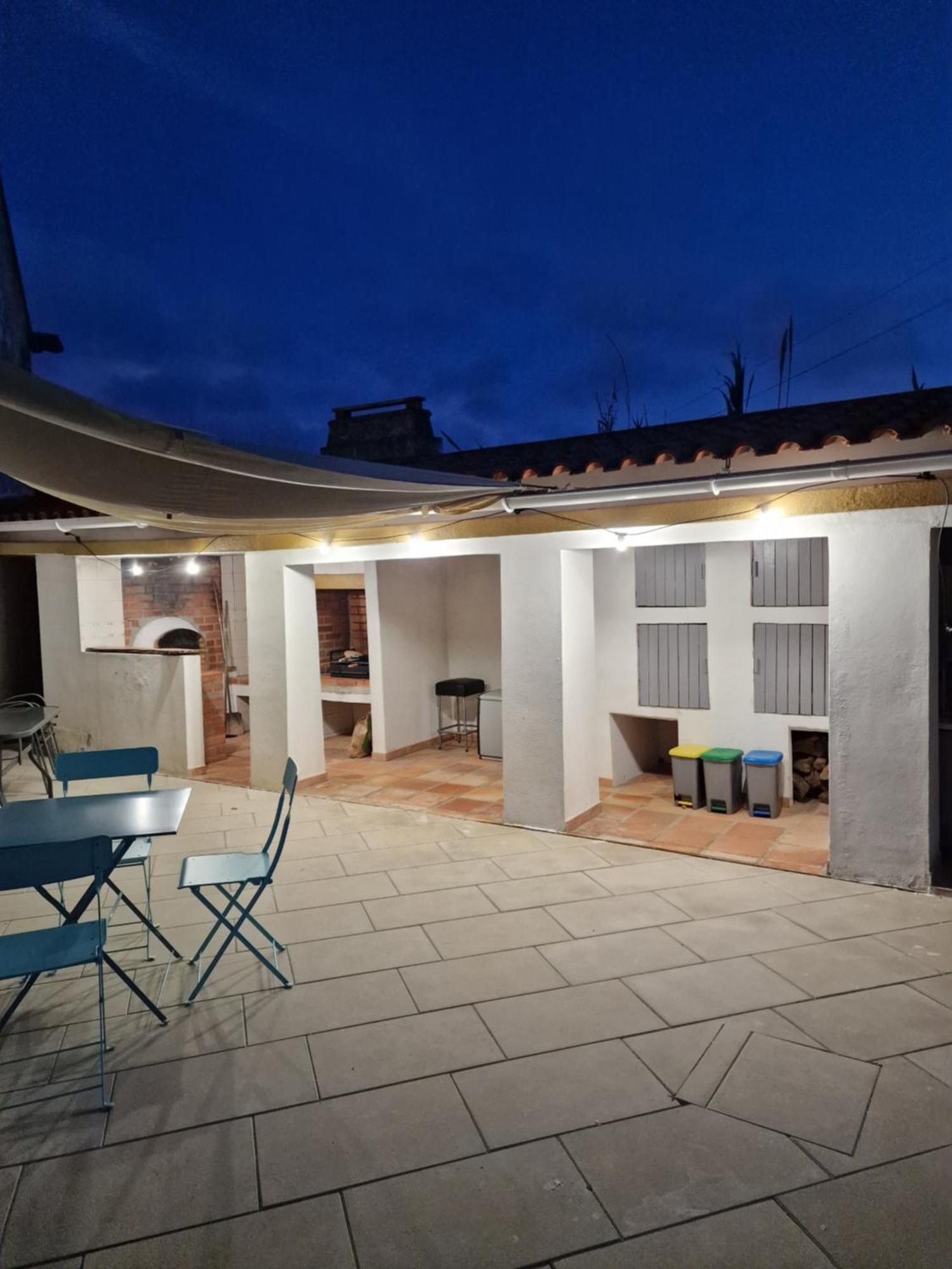 Casa Nikana Turcifal Exterior foto